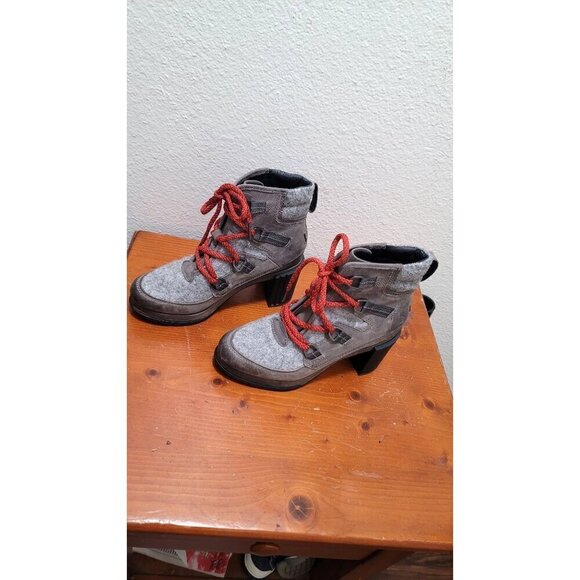 Sorel Block Heeled Pump Waterproof Boots Gray & Red Wool Leather Lace up ankle S - Picture 2 of 14